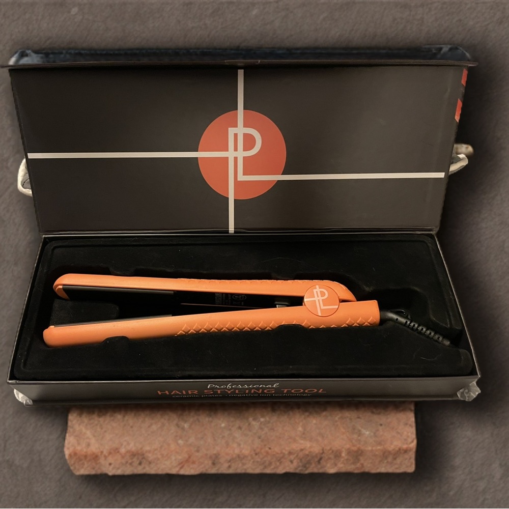 PERFECT LINE PROFESSIONAL HAIR STYLING TOOL